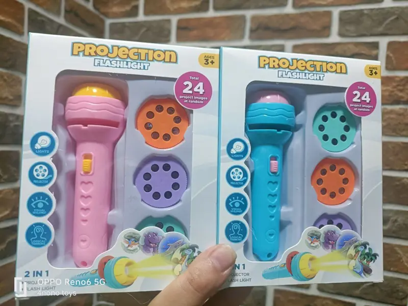 كشاف وبروجكتور القصص 2 في 1، أداة سحرية لتحويل الغرفة إلى عالم من المغامرات