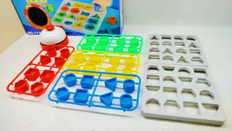 لعبة التطابق الهندسي السريع، مع جرس تحدي وأشكال تفاعلية