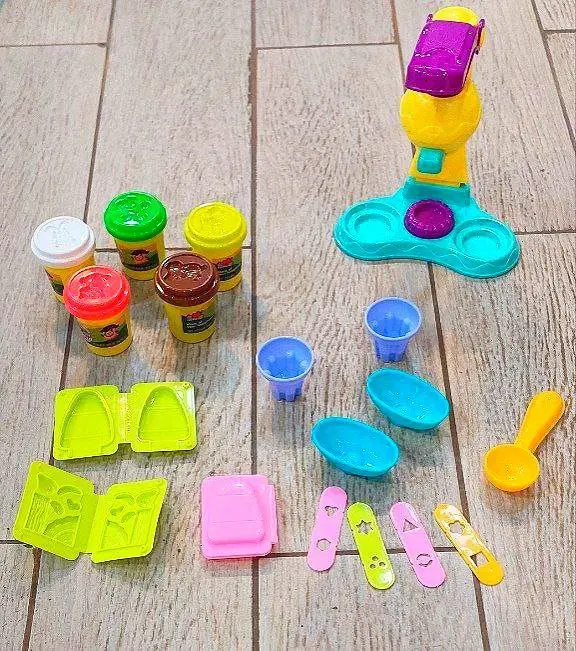 ماكينة الآيس كريم بالصلصال، متعة التصنيع والإبداع