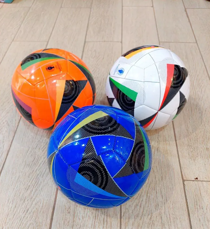 كرة قدم الرياضية الاحترافية