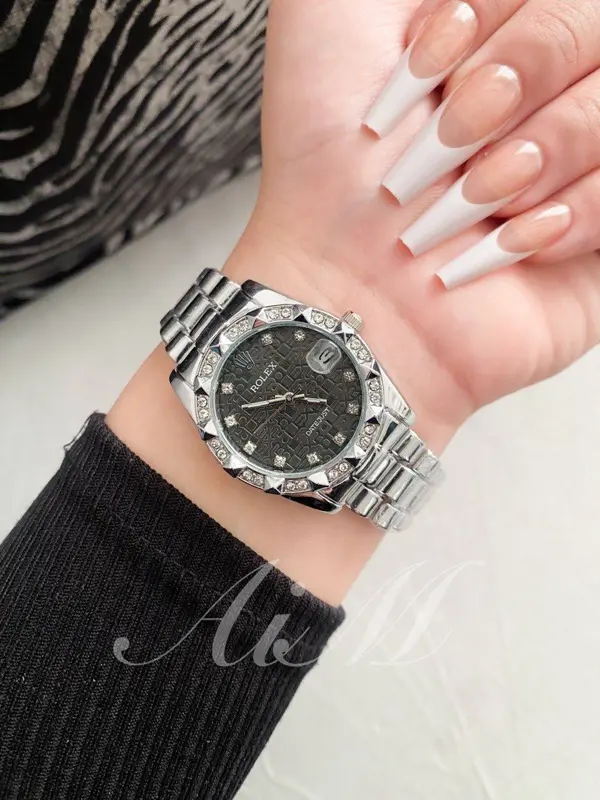 ساعة روليكس الكلاسيكية المزدوجة اللون للنساء