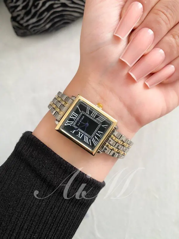 ساعة كارتير النسائية الأنيقة