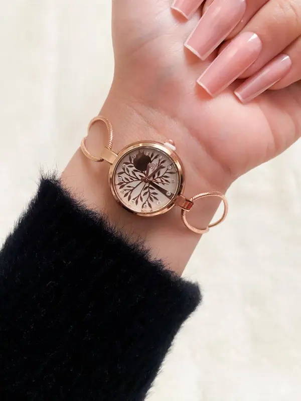 ساعة لؤلؤة النسائية بتصميم أنيق وحزام معدني رفيع