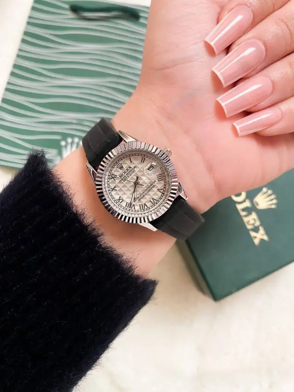 ساعة رولكس نيو سبورت بسوار رابر