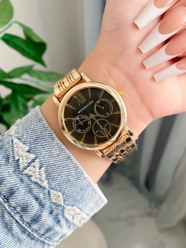 ساعة مايكل كورس فانيسا بسوار أنسيال