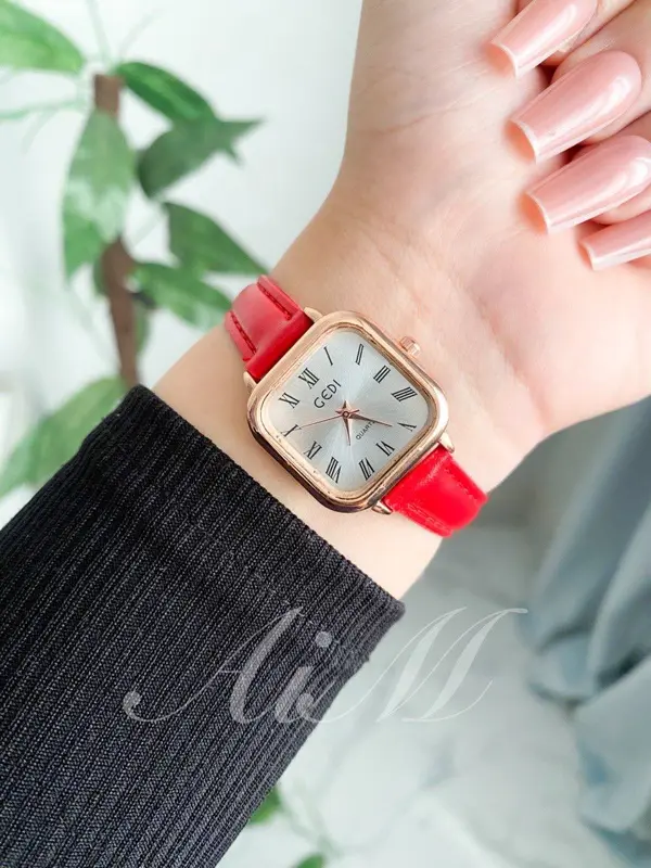 ساعة يد جلد وردي بتصميم قلب حريمي