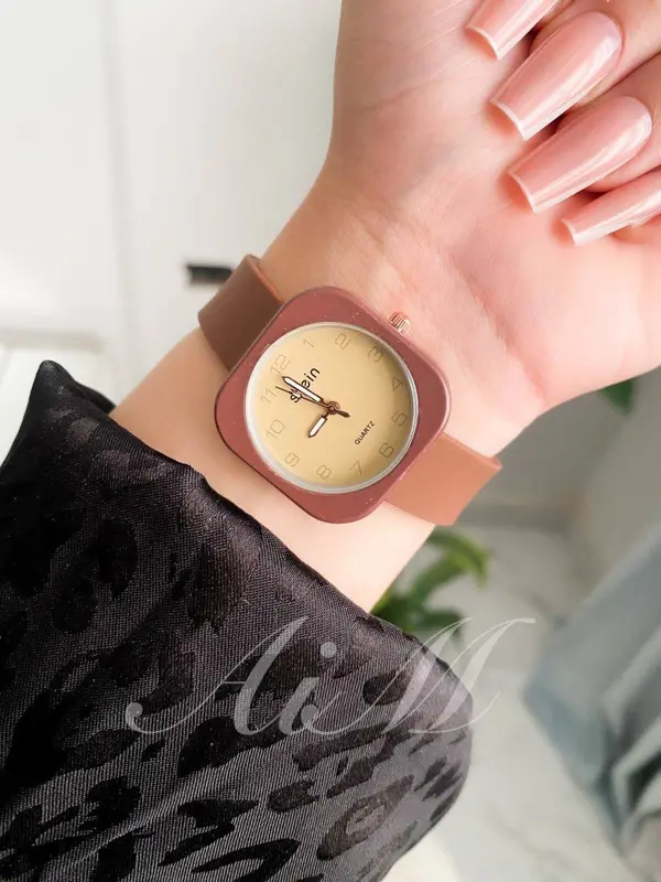 ساعة رابر زرقاء أنيقة حريمي