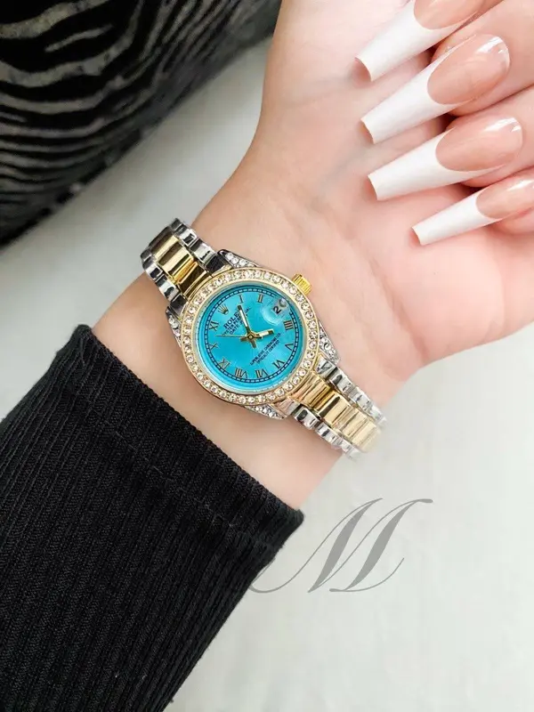 ساعة حريمي بتصميم جذاب وألوان مميزة