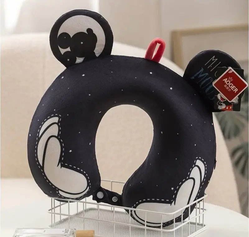 وسادة رقبه "ترفل كمفورت" الناعمة لدعم الرقبة في الرحلات الطويلة