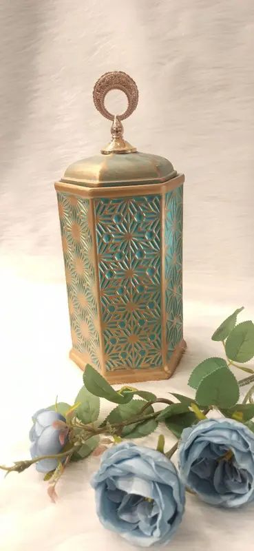 فازة "الرقي البسيط" البورسلين بتصميم أزرق وأبيض كلاسيكي