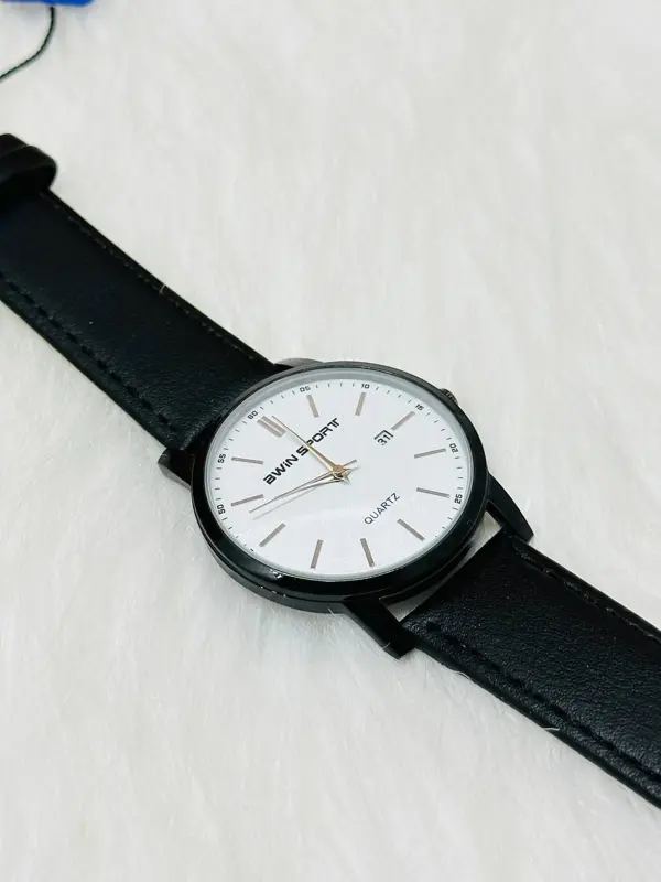 ساعة رجالية من Bwin Sport بتصميم جلد أنيق