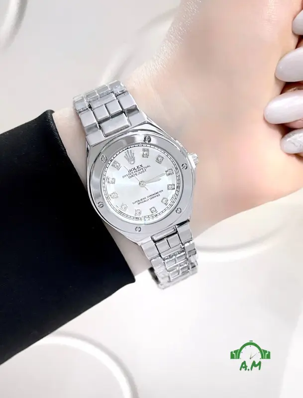 ساعة رولكس حريمي بتصميم كلاسيكي أنيق