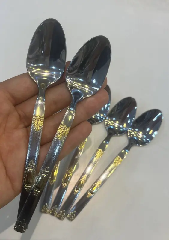 طقم ملاعق صغيرة 6 قطع (ستانلس ستيل ضد الصدأ بتصميم جولد X سيلفر)