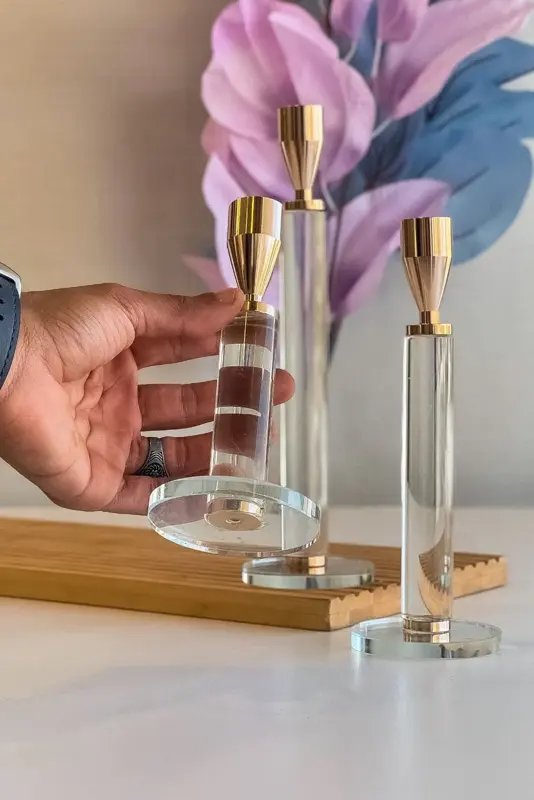 شمعدان كريستال فاخر 3 قطع (باللون الذهبي) لتزيين منزلك