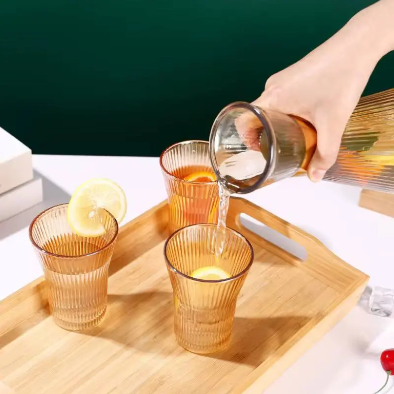 طقم القارورة الزجاجي