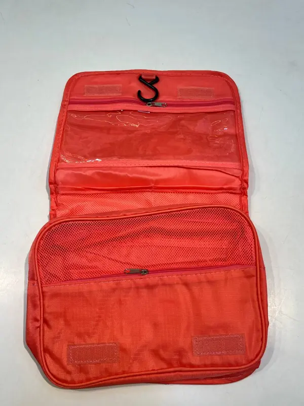 شنطة أدوات السفر