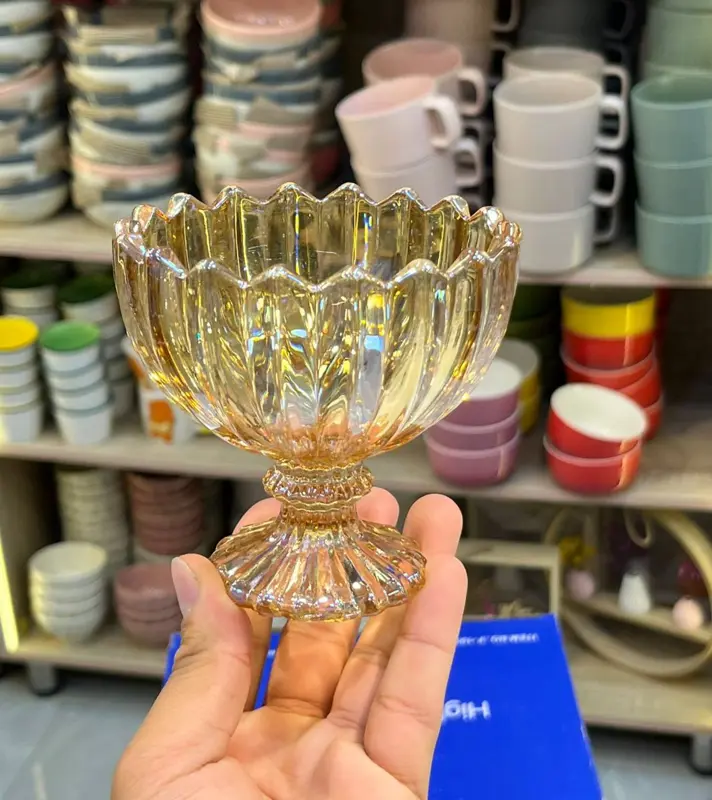 طقم كاسات وآيس كريم زجاجي: