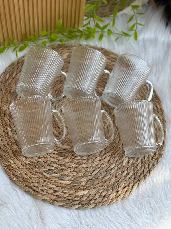 طقم مجات شاي بتصميم فني: