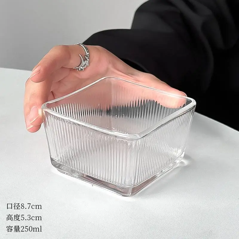 بولة زجاج مضلعة