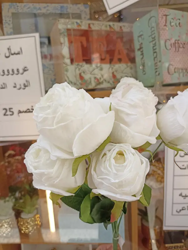 بوكيه ورد روز أبيض