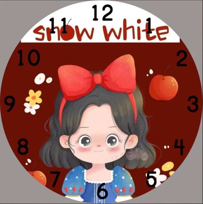 ساعة حائط بتصميم الأميرات