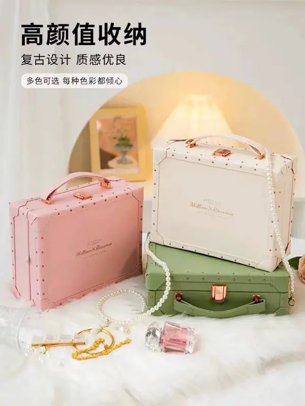 شنطة اكسسوار جلد مستورد بتصميم حقيبة كلاسيكية