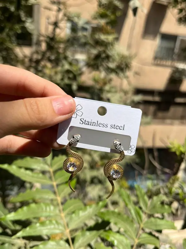 حلق "لمسة الأفعى" من "ذا إليجنت أنيمال"