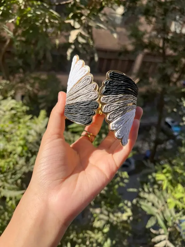 إسورة "نسيج الأرض" من مجموعة الألوان الترابية