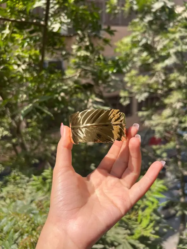 بانجل "ورقة الشجر" من مجموعة غصن الزيتون