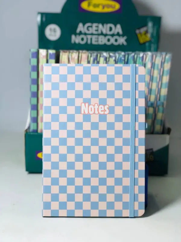 دفتر الملاحظات الشطرنجي بغلاف كرتوني