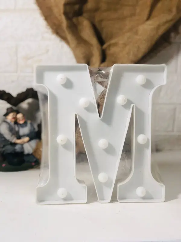 حروف الإضاءة الشخصية للزينة