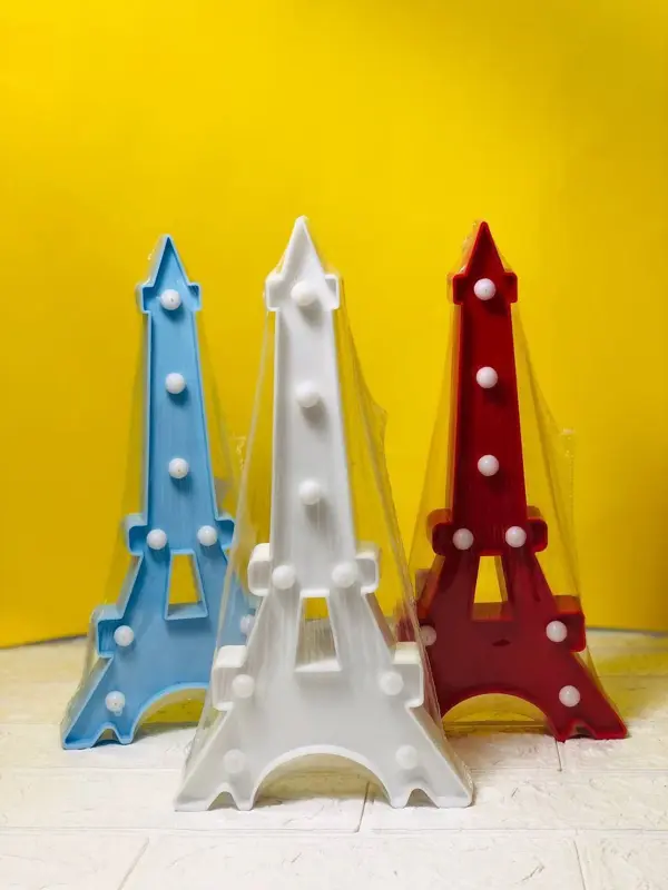 مجسم برج إيفل المضيء بألوان متعدّدة يعمل بالبطارية