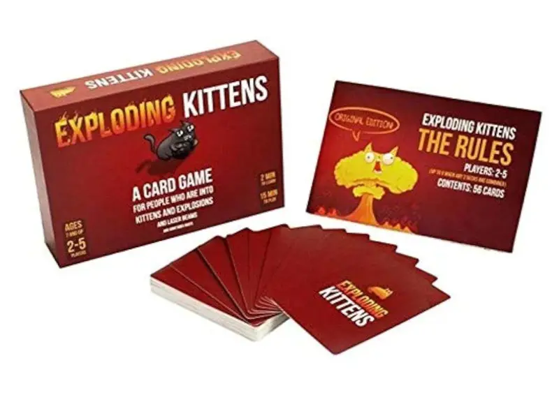 مجموعات التقشير هي لعبة بطاقات للحيوانات الأليفة