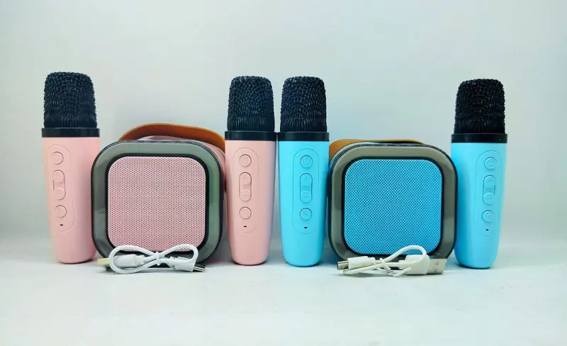 مجموعة ميكروفونات الكاريوكي KTV K-51، مع مكبر صوت ووصلات متعددة