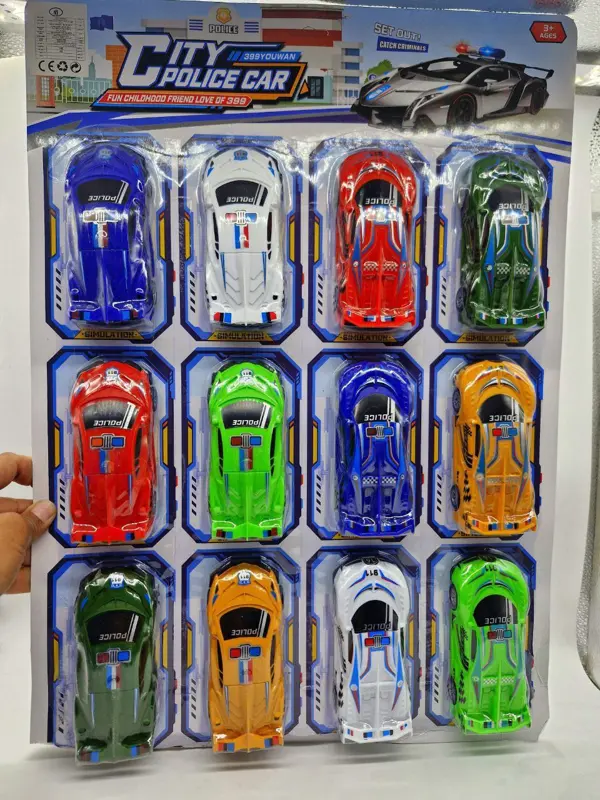 عرض الـ 12 سيارة شرطة، مجموعة بول باك بحجم كبير