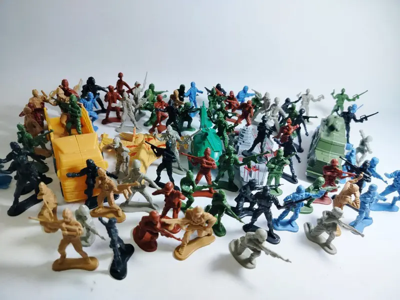 مجموعة أبطال الجيش، أكياس مليئة بالمغامرات