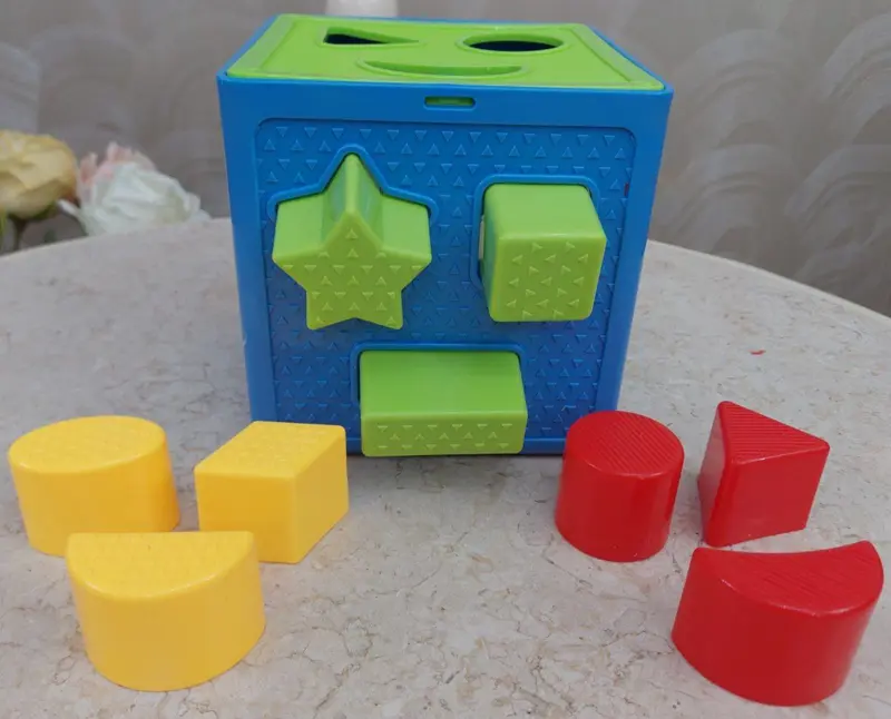 مكعب الأنشطة التعليمي، 6 ألعاب في لعبة واحدة