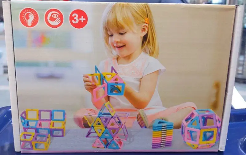 مكعبات البناء المغناطيسية المثلثة