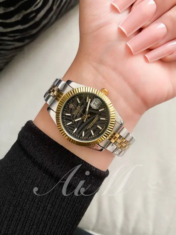 ساعة رولكس كلاسيك مينا فضية مقاس 32 ملم