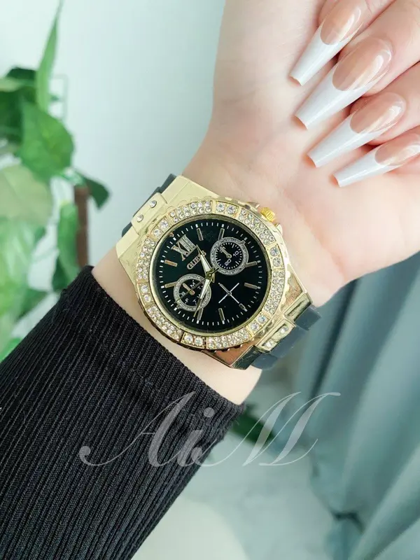 ساعة جيس النسائية العصرية بحزام مطاطي