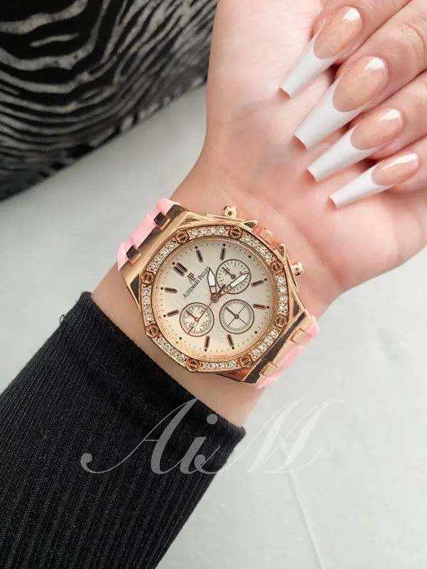 ساعة روليكس النسائية العصرية بحزام مطاطي عريض