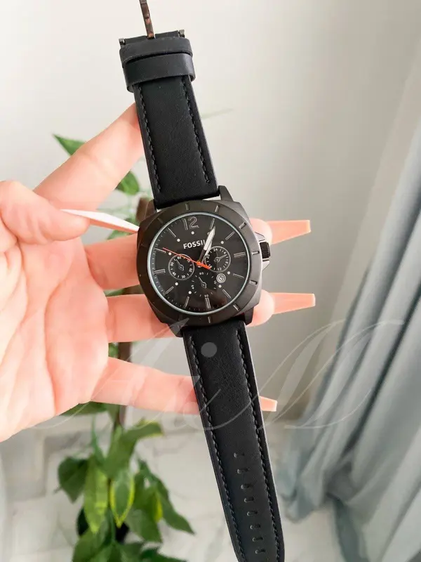 ساعة فوسيل جلد إصدار فينتيج رجالي