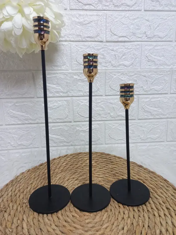 طقم الشمعدانات "ليلة سوداء" بتصميم عصري