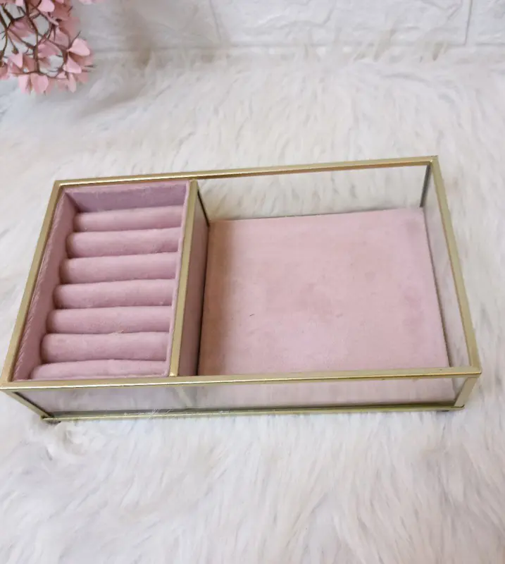 منظم "الترتيب الاحترافي" للمكياج بتصميم شفاف وحجم كبير