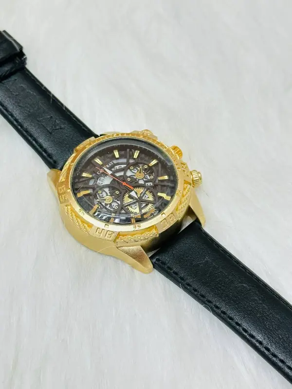 ساعة كاسراي "الزمن الكلاسيكي" الرجالية بسوار جلد ونتيجة عملية