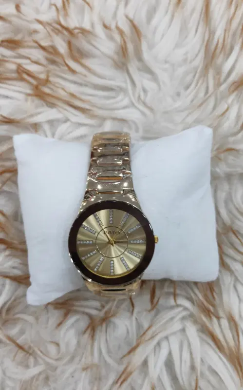 ساعة رادو "الأناقة السويسرية" الرجالية بتصميم معدني كلاسيكي