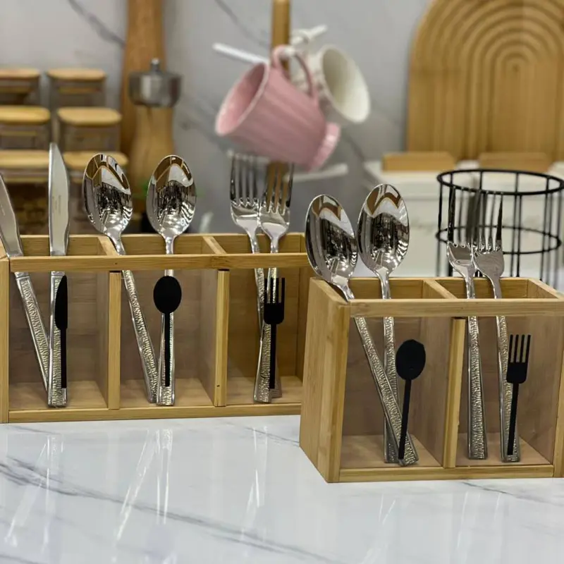 منظم "فوجي" الأكريليك بتصميمه المزدوج وخاماته الطبيعية