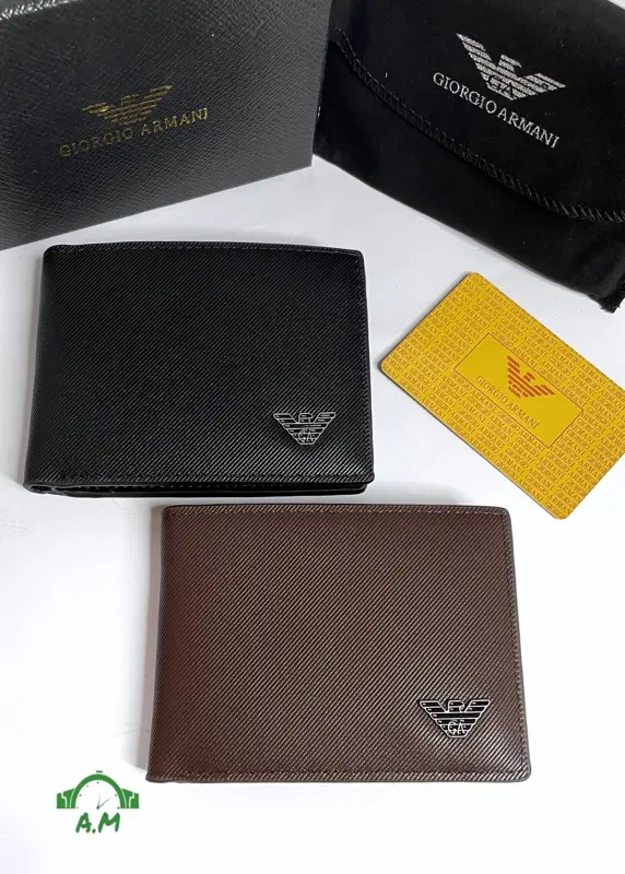 محفظة جورجيو أرماني بتصميم كلاسيكي من ميرور