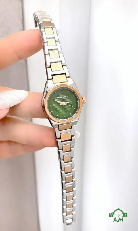 ساعة حريمي بتصميم أنيق