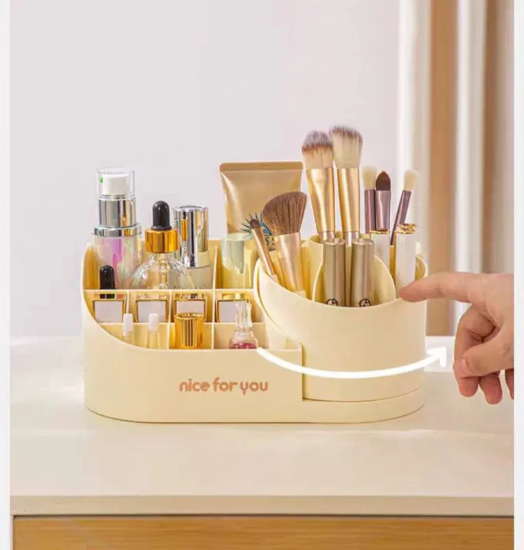 منظم مكياج دوار